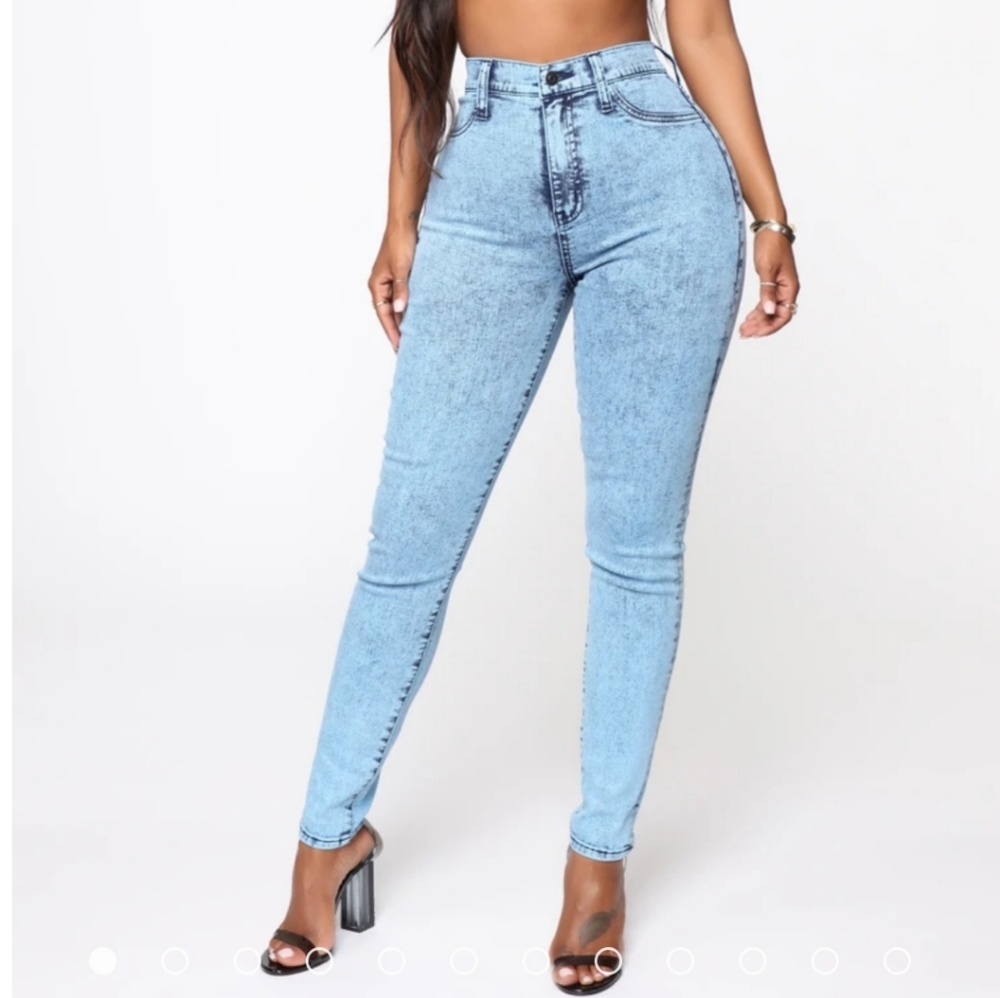 Fashion nova jeans size 7